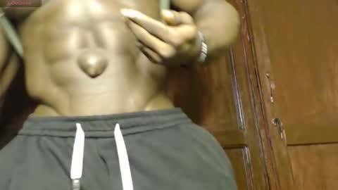 Snapshot of musclegodsammy23 chatting on 09/16/25, 12:33 musclegod23 online show from 09/16/25, 12:33
