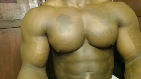 Snapshot of musclegodsammy23 chatting on 09/19/25, 11:11 musclegod23 online show from 09/19/25, 11:11