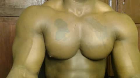 Snapshot of musclegodsammy23 chatting on 09/22/25, 10:28 musclegod23 online show from 09/22/25, 10:28