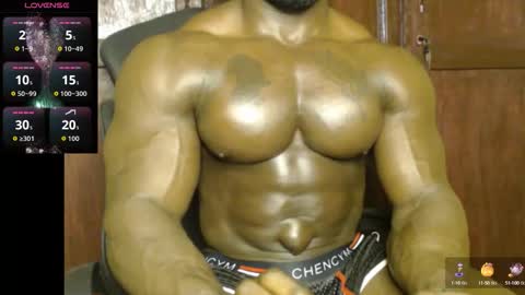 Snapshot of musclegodsammy23 chatting on 09/26/25, 11:20 musclegod23 online show from 09/26/25, 11:20