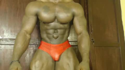 Snapshot of musclegodsammy23 chatting on 10/18/25, 12:02 musclegod23 online show from 10/18/25, 12:02