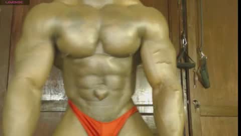 musclegod23 online show from 11/02/25, 09:11