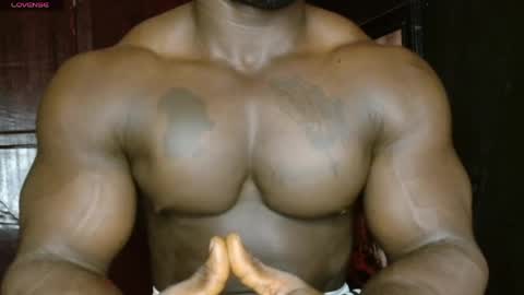 musclegod23 online show from 04/05/26, 03:04