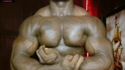 Snapshot of musclegodsammy23 chatting on 04/28/26, 02:27 musclegod23 online show from 04/28/26, 02:27