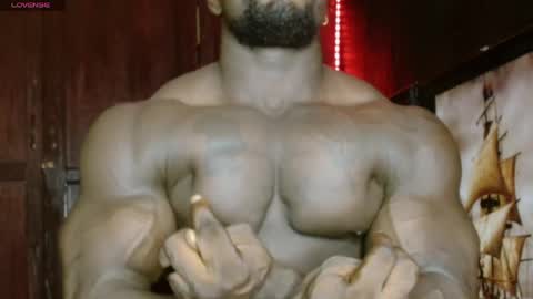Snapshot of musclegodsammy23 chatting on 05/16/26, 10:36 musclegod23 online show from 05/16/26, 10:36