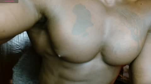 Snapshot of musclegodsammy23 chatting on 05/17/26, 11:06 musclegod23 online show from 05/17/26, 11:06