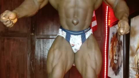 Snapshot of musclegodsammy23 chatting on 05/26/26, 08:49 musclegod23 online show from 05/26/26, 08:49