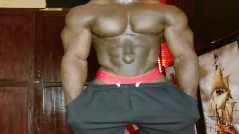 Snapshot of musclegodsammy23 chatting on 06/01/26, 05:47 musclegod23 online show from 06/01/26, 05:47