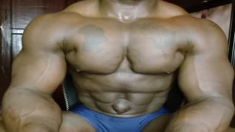 Snapshot of musclegodsammy23 chatting on 08/04/26, 11:13 musclegod23 online show from 08/04/26, 11:13