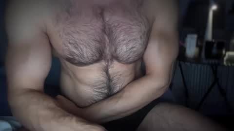 musclehair3 online show from 10/14/25, 09:59