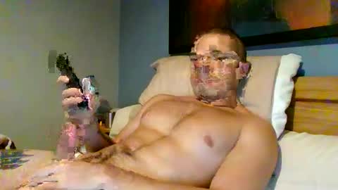 muscleshow00 online show from 12/19/25, 07:37