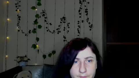 Jeneva online show from 04/11/26, 06:23