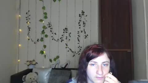 Jeneva online show from 04/19/26, 05:23