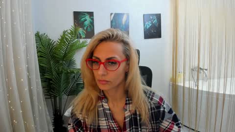 Snapshot of museofstage chatting on 02/07/25, 11:56 Diana online show from 02/07/25, 11:56