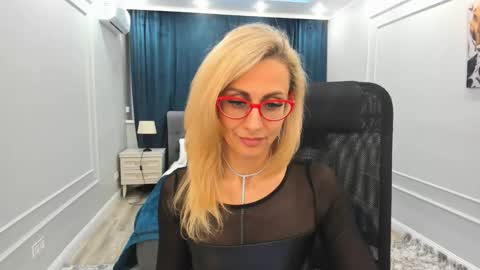 Snapshot of museofstage chatting on 03/03/25, 05:39 Diana online show from 03/03/25, 05:39