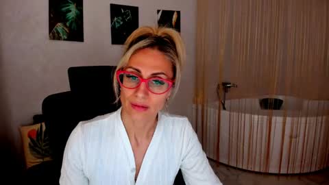 Diana online show from 04/19/26, 06:10