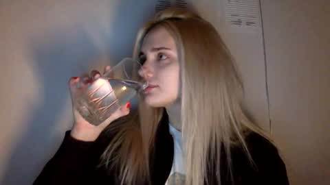 musescorner online show from 02/10/26, 06:01