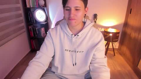 VALENTINA Luna  online show from 02/25/25, 01:52