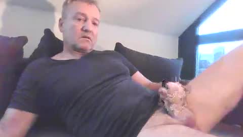 Snapshot of muskauer chatting on 02/12/26, 06:30 nobuddy online show from 02/12/26, 06:30
