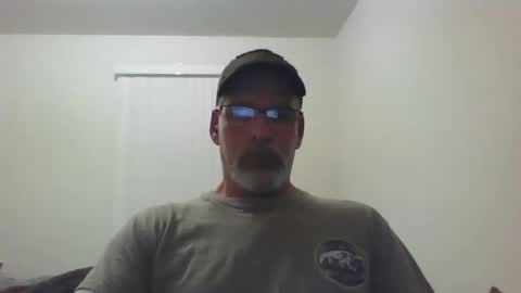 Snapshot of mustang_daddy chatting on 09/13/25, 12:27 307MountainMan online show from 09/13/25, 12:27
