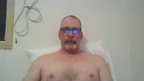 Snapshot of mustang_daddy chatting on 02/19/26, 01:40 307MountainMan online show from 02/19/26, 01:40