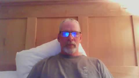 Snapshot of mustang_daddy chatting on 03/17/26, 01:21 307MountainMan online show from 03/17/26, 01:21