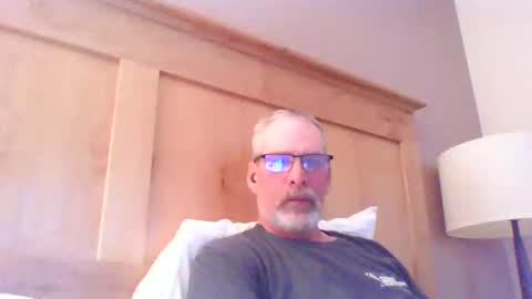 Snapshot of mustang_daddy chatting on 03/20/26, 01:54 307MountainMan online show from 03/20/26, 01:54