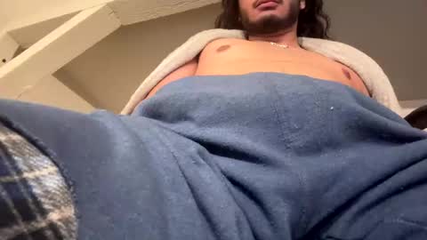 Snapshot of mustbehimfr chatting on 03/10/25, 05:22 pinto online show from 03/10/25, 05:22