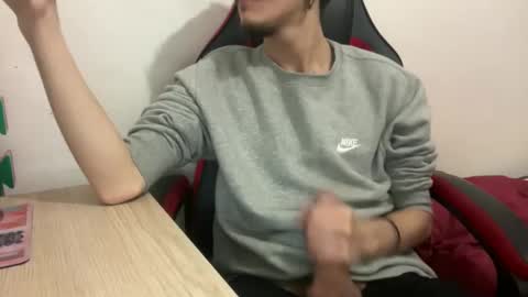 Snapshot of muupp69 chatting on 12/29/24, 12:55 muupp69 online show from 12/29/24, 12:55