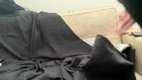 Snapshot of muupp69 chatting on 03/04/25, 08:35 muupp69 online show from 03/04/25, 08:35