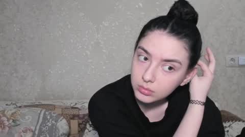 cute couple online show from 04/19/26, 05:34