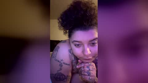 Snapshot of muvatia chatting on 05/26/26, 07:15 muvatia online show from 05/26/26, 07:15