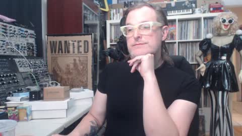 Muziknerd online show from 05/24/26, 06:51