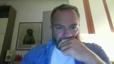 Snapshot of muzungu5 chatting on 10/27/25, 06:12 muzungu5 online show from 10/27/25, 06:12