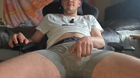 Muzzy online show from 10/04/25, 01:20