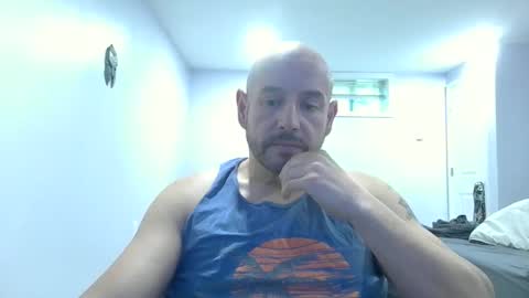 Snapshot of mworlton9 chatting on 05/18/26, 04:13 Maximus online show from 05/18/26, 04:13