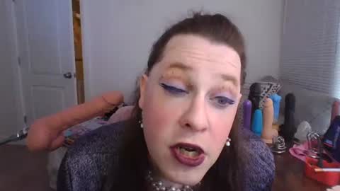 Mx Charlotte online show from 10/08/25, 06:16