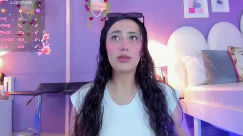 my_aleja_ online show from 11/01/25, 12:51