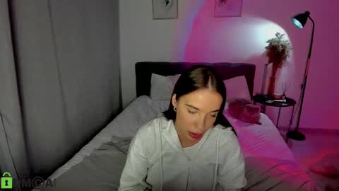 katie online show from 12/16/24, 06:43