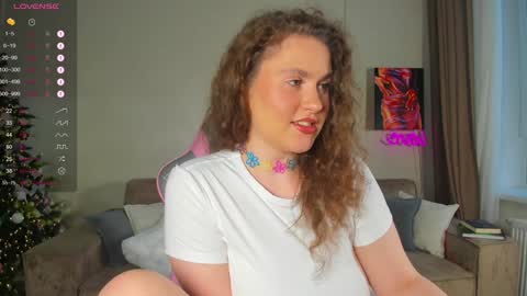 Snapshot of my_emmy chatting on 02/04/25, 02:49 Emmy online show from 02/04/25, 02:49