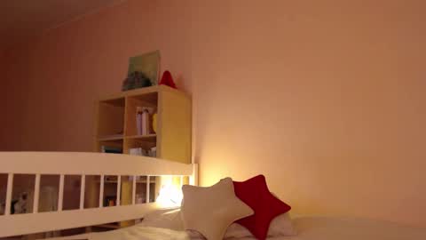 Hannah  welcome  online show from 11/26/25, 01:56