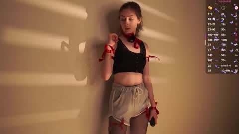 Molly online show from 11/11/25, 10:04