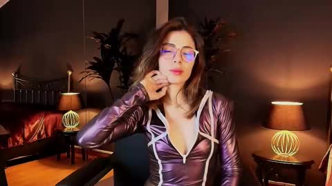 Snapshot of my_maite chatting on 03/11/25, 03:02 Maite online show from 03/11/25, 03:02