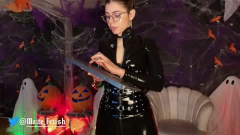 Maite online show from 10/26/25, 11:05