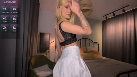 Sandra Muse online show from 12/15/25, 12:53