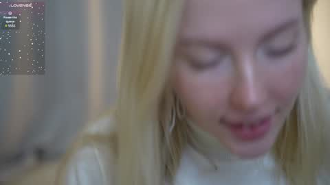 Snapshot of my_stella chatting on 12/04/24, 07:23 STELLA Im here today online show from 12/04/24, 07:23
