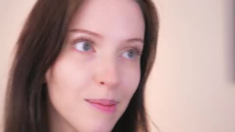 Snapshot of my_stella chatting on 10/24/25, 05:42 STELLA Im here today online show from 10/24/25, 05:42
