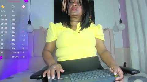 Snapshot of mya_blaze chatting on 09/24/25, 12:19 mya_blaze online show from 09/24/25, 12:19