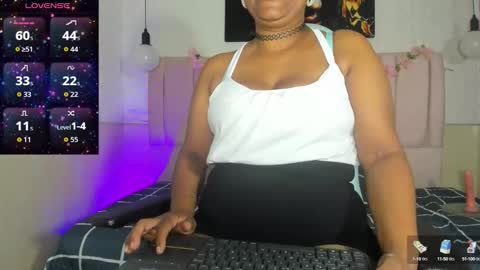 Snapshot of mya_blaze chatting on 10/16/25, 12:17 mya_blaze online show from 10/16/25, 12:17