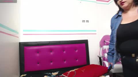  MYA ROUSE  online show from 01/14/26, 12:11